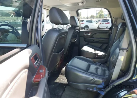 2007 Cadillac Escalade Standard z USA, uszkodzony, nr VIN 1GYFK63817R232938